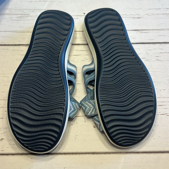 New in bag Blue Flip Flop Sandals Size 10 Boutique - Picture 2 of 3